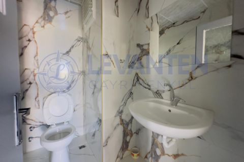 LEVANTENDEN HAVUZLU 24 SAAT GÜVENLİKLİ SİTEDE İÇİ YENİ 3+1
