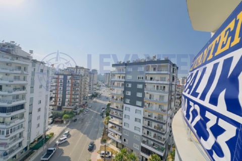 LEVANTENDEN HAVUZLU SİTE DENİZ GÖREN BALKON KOMBİ CAM BALKON 3+1