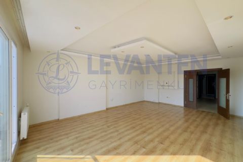 LEVANTENDEN HAVUZLU SİTE DENİZ GÖREN BALKON KOMBİ CAM BALKON 3+1