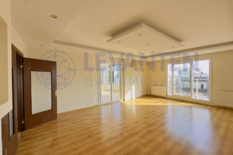 LEVANTENDEN HAVUZLU SİTE DENİZ GÖREN BALKON KOMBİ CAM BALKON 3+1