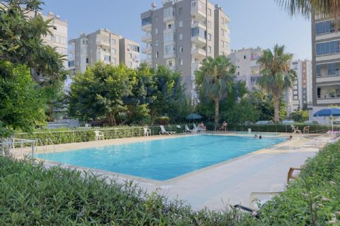 LEVANTENDEN HAVUZLU SİTE DENİZ GÖREN BALKON KOMBİ CAM BALKON 3+1
