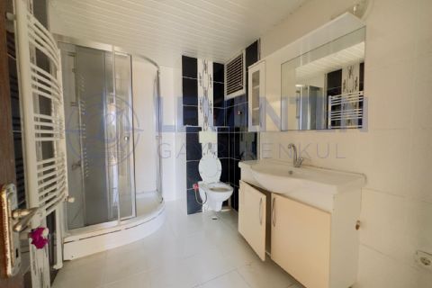 LEVANTENDEN HAVUZLU SİTE DENİZ GÖREN BALKON KOMBİ CAM BALKON 3+1