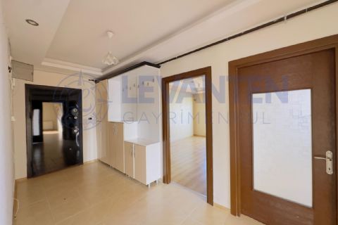 LEVANTENDEN HAVUZLU SİTE DENİZ GÖREN BALKON KOMBİ CAM BALKON 3+1