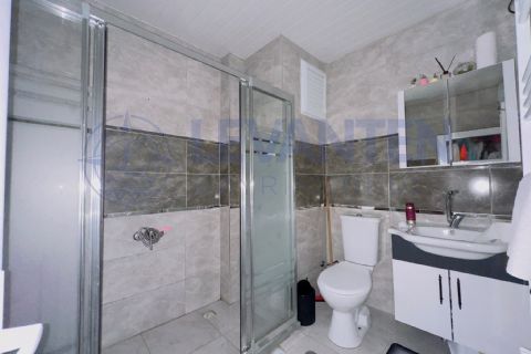 LEVANTENDEN HAVUZLU SİTE İÇİ KOMBİ CAM BALKON İÇİ YENİLENMİŞ 3+1