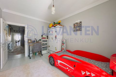 LEVANTENDEN HAVUZLU SİTE İÇİ KOMBİ CAM BALKON İÇİ YENİLENMİŞ 3+1