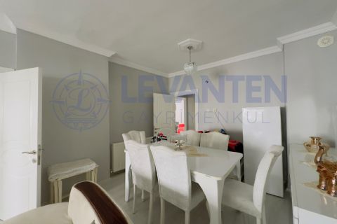LEVANTENDEN HAVUZLU SİTE İÇİ KOMBİ CAM BALKON İÇİ YENİLENMİŞ 3+1