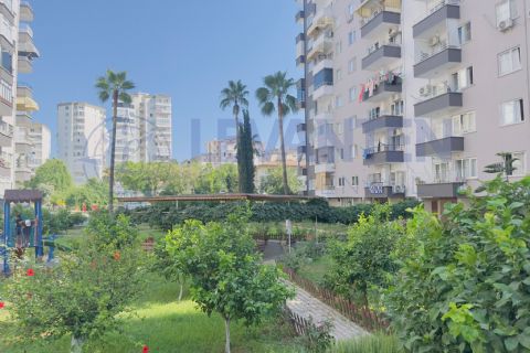 LEVANTENDEN HAVUZLU SİTE İÇİ KOMBİ CAM BALKON İÇİ YENİLENMİŞ 3+1