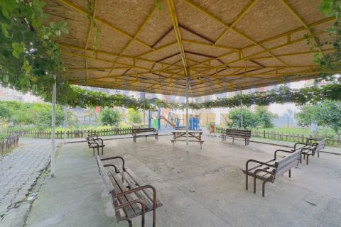 LEVANTENDEN HAVUZLU SİTE İÇİ KOMBİ CAM BALKON İÇİ YENİLENMİŞ 3+1