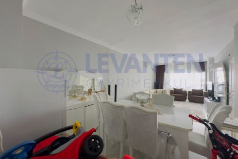 LEVANTENDEN HAVUZLU SİTE İÇİ KOMBİ CAM BALKON İÇİ YENİLENMİŞ 3+1