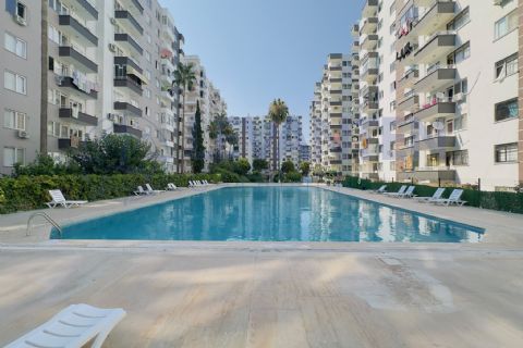LEVANTENDEN HAVUZLU SİTE İÇİ KOMBİ CAM BALKON İÇİ YENİLENMİŞ 3+1