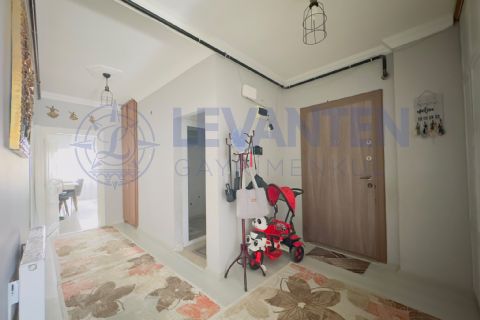 LEVANTENDEN HAVUZLU SİTE İÇİ KOMBİ CAM BALKON İÇİ YENİLENMİŞ 3+1