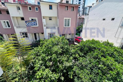 LEVANTEN'DEN HAVUZLU VİLLA SİTE İÇİ 5+1 TRİPLEKS