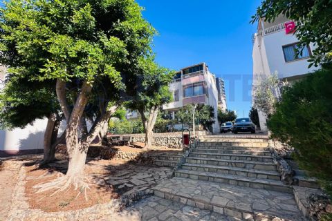 LEVANTEN'DEN HAVUZLU VİLLA SİTE İÇİ 5+1 TRİPLEKS