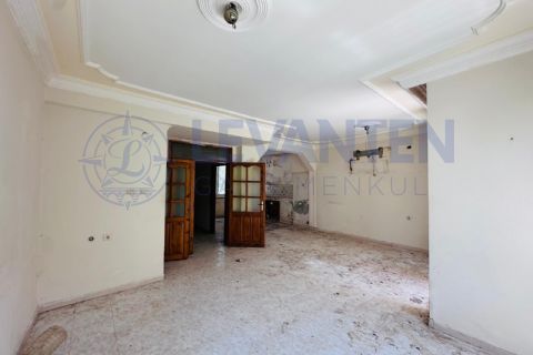 LEVANTEN'DEN HAVUZLU VİLLA SİTE İÇİ 5+1 TRİPLEKS