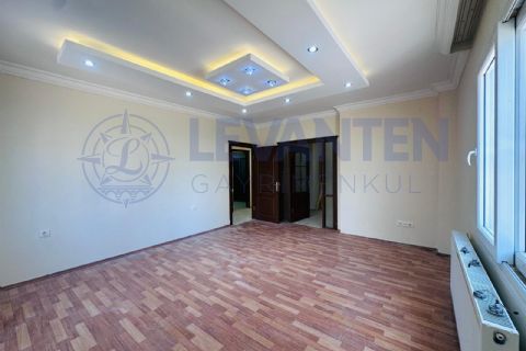 LEVANTENDEN HER KAT TEK AYRI MUTFAK 2 BANYO KOMBİ AÇIK CEPHE 4+1