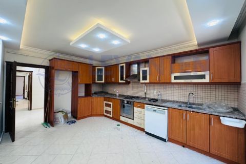 LEVANTENDEN HER KAT TEK AYRI MUTFAK 2 BANYO KOMBİ AÇIK CEPHE 4+1