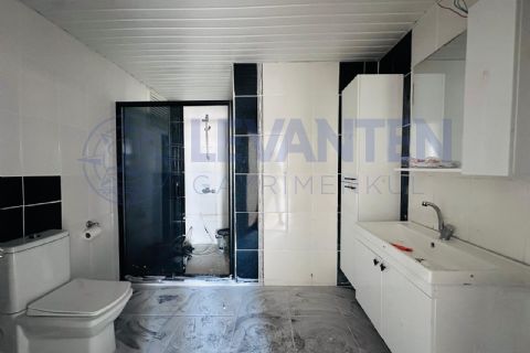 LEVANTENDEN İKİ BLOKLU SİTE İÇERİSİNDE KOMBİLİ MERKEZİ KONUM 3+1