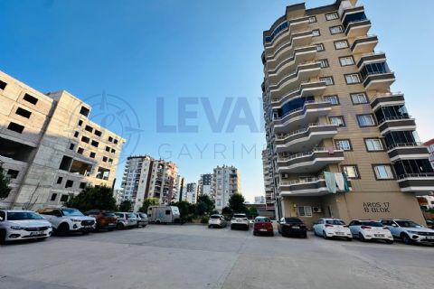 LEVANTENDEN KİTAPSAN ARKASI SOSYETEYE YAKIN 3+1