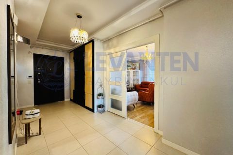 LEVANTENDEN KİTAPSAN ARKASI SOSYETEYE YAKIN 3+1