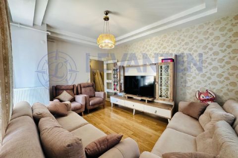 LEVANTENDEN KİTAPSAN ARKASI SOSYETEYE YAKIN 3+1
