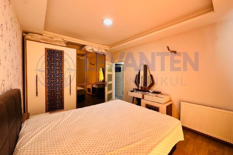 LEVANTENDEN KİTAPSAN ARKASI SOSYETEYE YAKIN 3+1