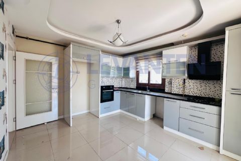 LEVANTENDEN KOMBİ CAM BALKON KLİMA CADDE ÜZERİ HER KAT TEK 3+1