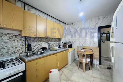 LEVANTENDEN MENDERES MAH HAVUZLU SİTE İÇİ KOMBİLİ DENİZ GÖREN 3+1