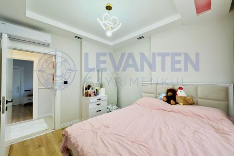 LEVANTENDEN MENDERESTE İÇ MİMAR YAPIMI TEK BLOK HAVUZLU 4+1