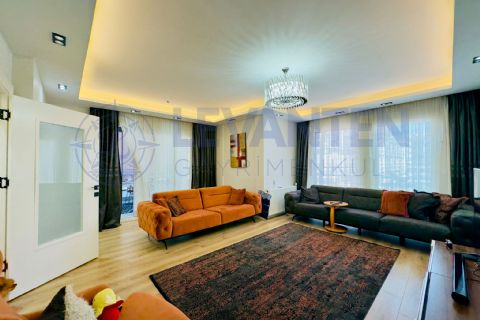LEVANTENDEN MENDERESTE İÇ MİMAR YAPIMI TEK BLOK HAVUZLU 4+1