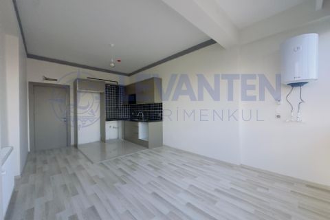 LEVANTENDEN MERKEZ MAHDE TEK BLOK CEPHE AÇIK KUYULUK YOLU 2+1