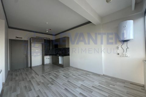LEVANTENDEN MERKEZ MAHDE TEK BLOK CEPHE AÇIK KUYULUK YOLU 2+1