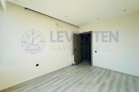 LEVANTENDEN MERKEZİ KONUM HAVUZ KOMBİ 2 BANYO 2+1 GENİŞ