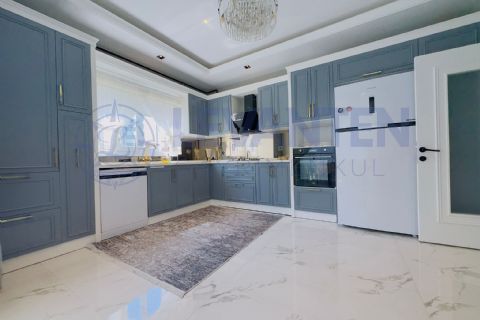 LEVANTENDEN MERKEZİ KONUM SİTE HAVUZ KOMBİ LÜKS 4+1