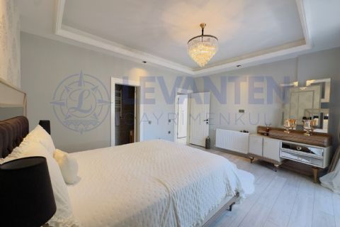LEVANTENDEN MERKEZİ KONUM SİTE HAVUZ KOMBİ LÜKS 4+1