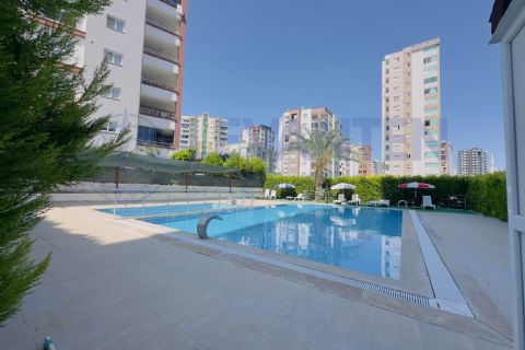 LEVANTENDEN MERKEZİ KONUM SİTE HAVUZ KOMBİ LÜKS 4+1
