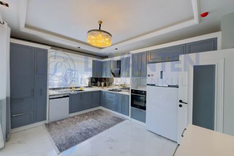 LEVANTENDEN MERKEZİ KONUM SİTE HAVUZ KOMBİ LÜKS 4+1
