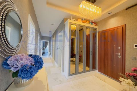 LEVANTENDEN MERKEZİ KONUM SİTE HAVUZ KOMBİ LÜKS 4+1