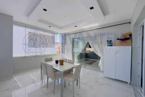 LEVANTENDEN MERKEZİ KONUM SİTE HAVUZ KOMBİ LÜKS 4+1