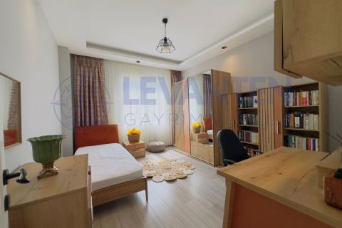 LEVANTENDEN MERKEZİ KONUM SİTE HAVUZ KOMBİ LÜKS 4+1