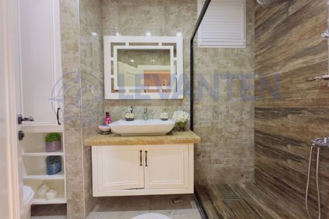 LEVANTENDEN MERKEZİ KONUM SİTE HAVUZ KOMBİ LÜKS 4+1