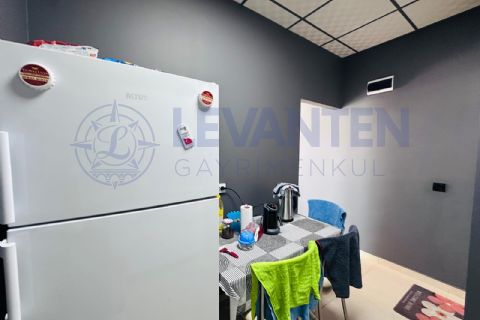 LEVANTENDEN MEZİTLİ 2. ÇEVRE YOLU CEPHELİ 70+170 M2 ALAN