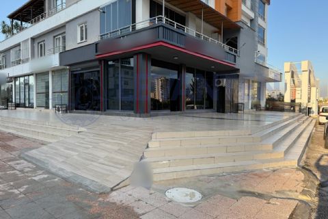LEVANTENDEN MEZİTLİ 2. ÇEVRE YOLU CEPHELİ 70+170 M2 ALAN