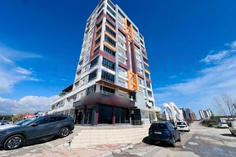 LEVANTENDEN MEZİTLİ 2. ÇEVRE YOLU CEPHELİ 70+170 M2 ALAN