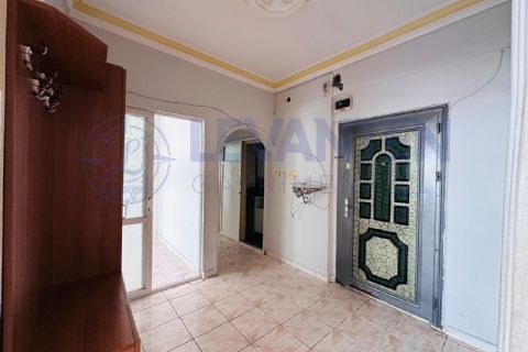 LEVANTENDEN SAHİLE YÜRÜME MESAFESİNDE 3+1