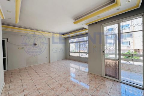 LEVANTENDEN SAHİLE YÜRÜME MESAFESİNDE 3+1
