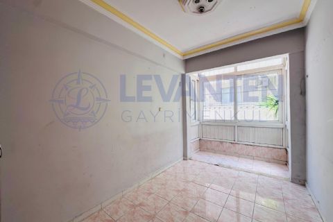 LEVANTENDEN SAHİLE YÜRÜME MESAFESİNDE 3+1