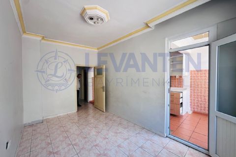 LEVANTENDEN SAHİLE YÜRÜME MESAFESİNDE 3+1