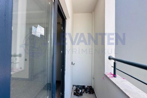 LEVANTENDEN SIFIR HAVUZLU SİTEDE EBEVEYN BANYO YERDEN ISITMA 2+1
