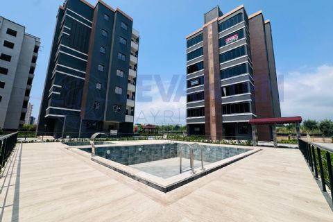 LEVANTENDEN SIFIR HAVUZLU SİTEDE EBEVEYN BANYO YERDEN ISITMA 2+1
