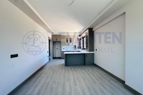LEVANTENDEN SİTE İÇİ HAVUZLU CEPHE AÇIK KELİTELİ İŞÇİLİK MALZEME AÇIK MUTFAK 3+1